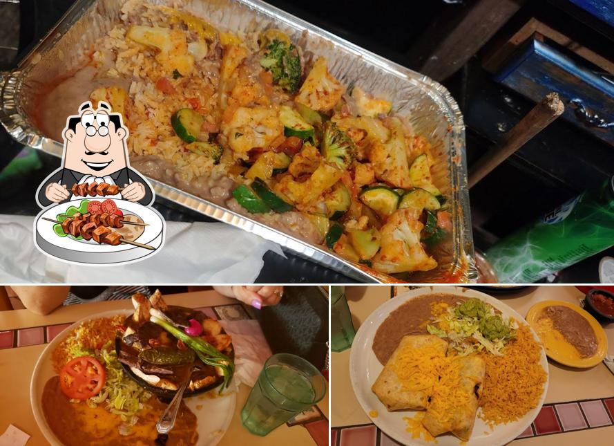 Hacienda de Villa, 1660 Lancaster Dr NE in Salem Restaurant menu and