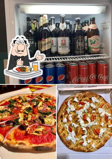 Tra le varie cose da PIZZA TITTI - Pizzeria D'asporto si possono trovare la cibo e birra