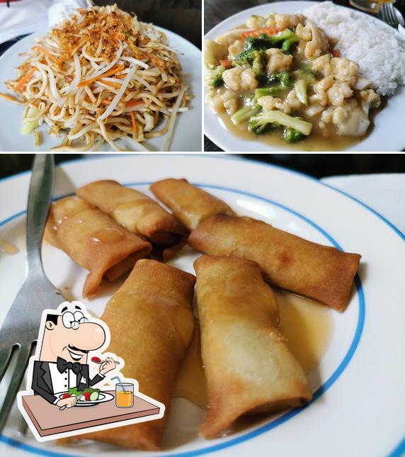 Еда в "Asia Wok"