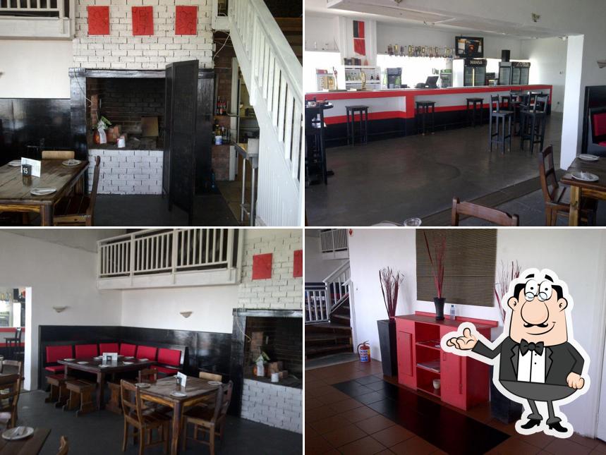 Porthole Pub & Restaurant, Saint Francis Bay