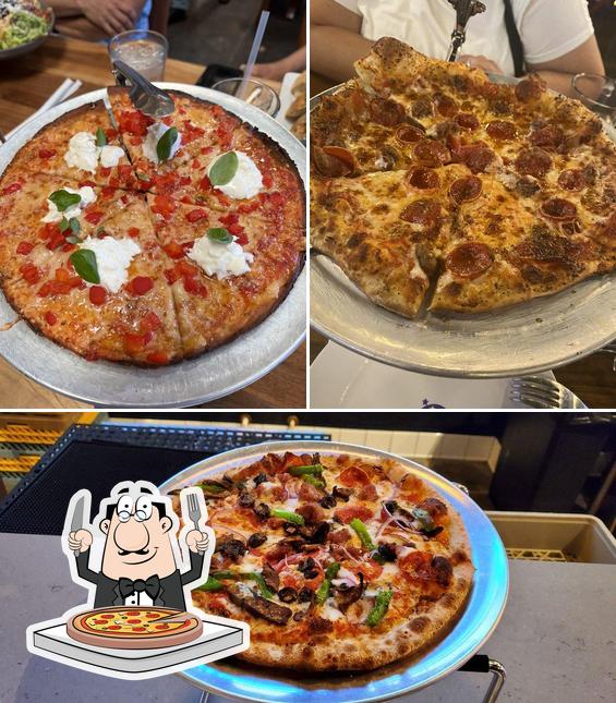 Order pizza at Draft Republic San Marcos