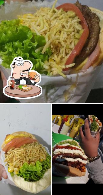 Experimente um hambúrguer no Dornellas Lanches Gigantes