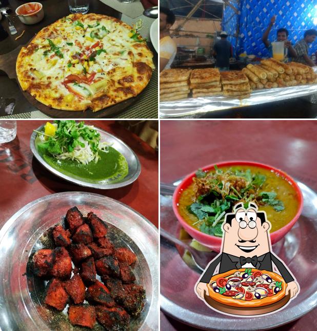 Order pizza at Shaandar Zaika