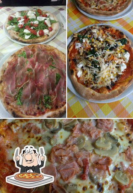 Prenez des pizzas à Pizzeria Da Gigi ALLA BELLA VEDUTA