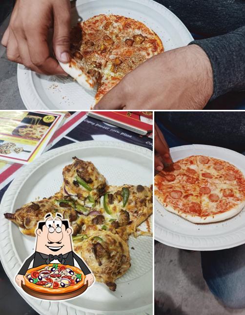 Get pizza at Yummmy Hub