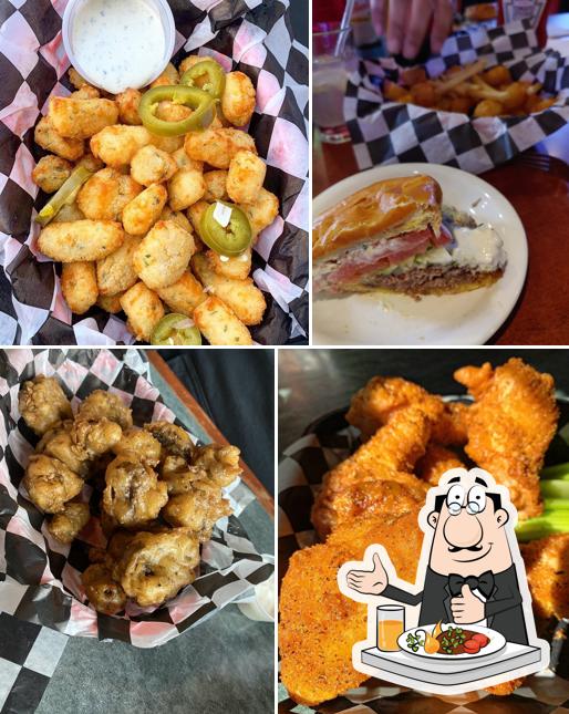 Burger Dive on Bay Street in Saint Paul Restaurant menu and reviews