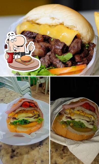 Experimente um hambúrguer no Primax Pastelaria