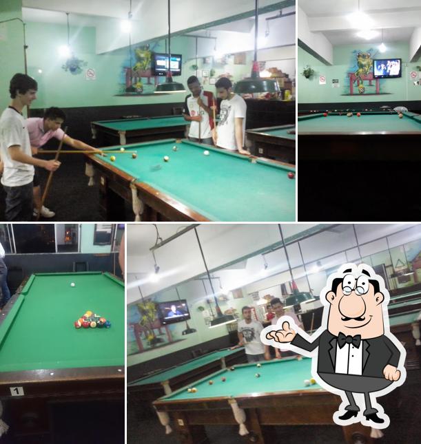 O interior do Bordeli Snooker Porções - Bar com Sinuca