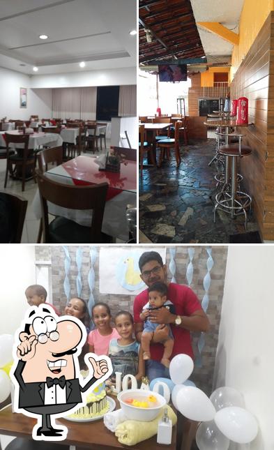 O RESTAURANTE & LANCHONETE,PIZZARIA JAPONESA se destaca pelo interior e aniversário