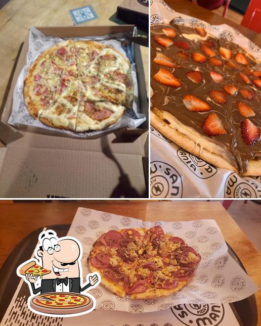 Consiga pizza no Santa Mania Pizza Place