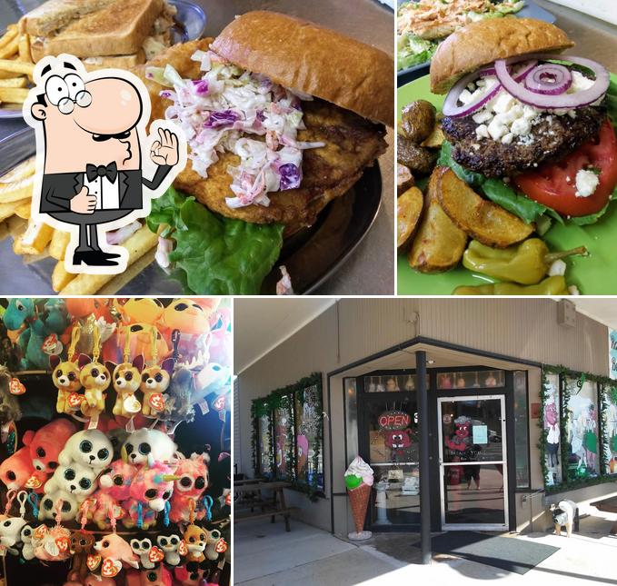 Razzleberrys Ice Cream, 215 Jackson Square in Oak Ridge Restaurant