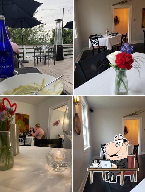 The Circle in Newton Restaurant menu and reviews