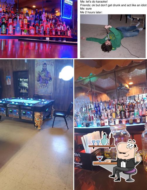 ROSEBUDS BAR in Junction City Restaurant menu and reviews