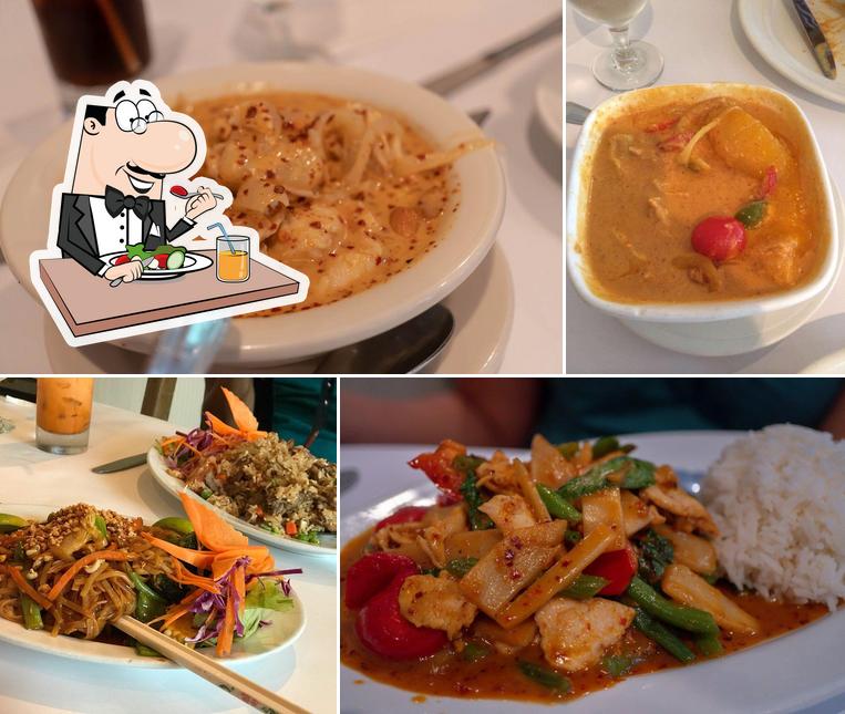 Ayuthai Restaurant in Guilford Restaurant menu and reviews