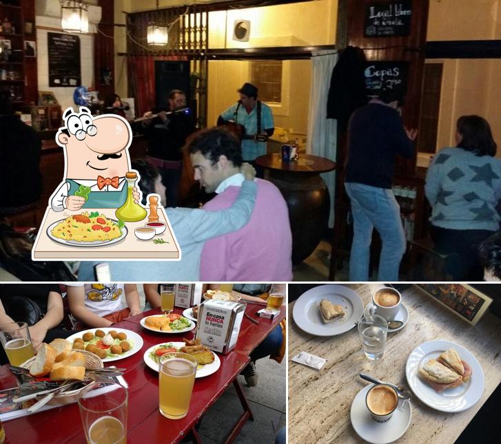 Это фото, где изображены еда и внутреннее оформление в Café-Bar Los Alcázares