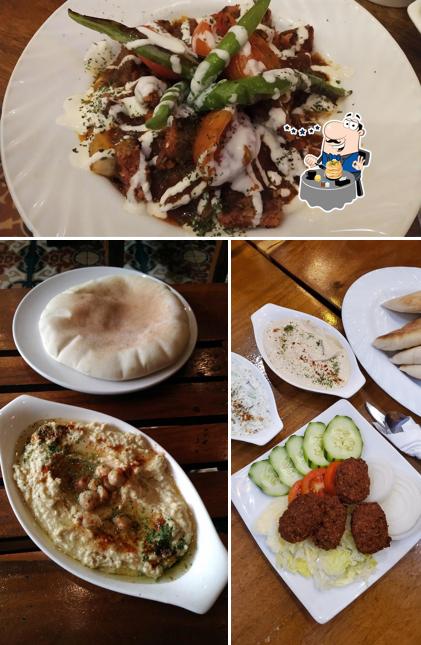 Еда в "Pasha Turkish Restaurant"