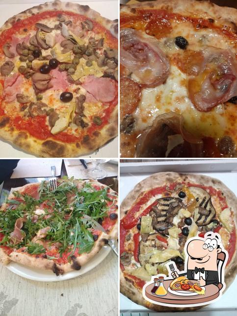 Ordina una pizza a Ristorante Pizzeria Al Bosco