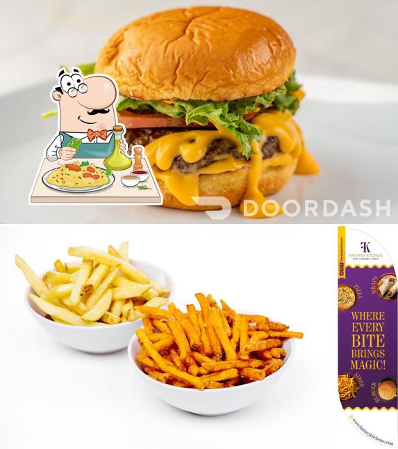 Hamburger et frites à Fantasy Kitchen Burgers Wraps Bowls Pizza