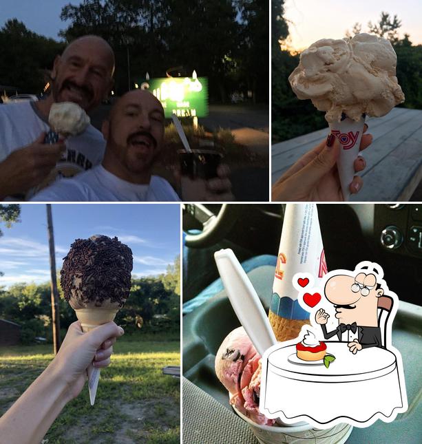 Sully's Ice Cream Stand in Chelmsford Restaurant menu and reviews