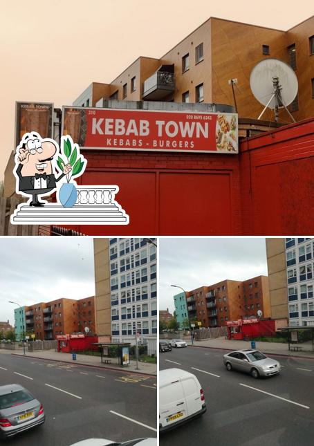 La parte exterior de Kebab Town