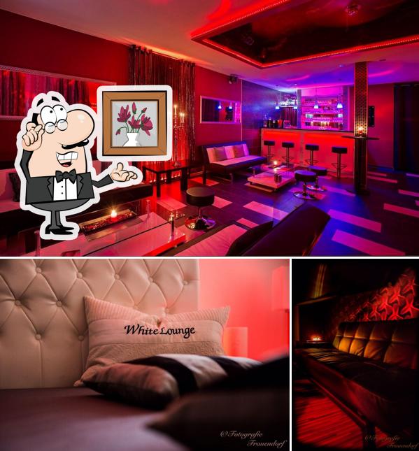 El interior de B5 Club Lounge