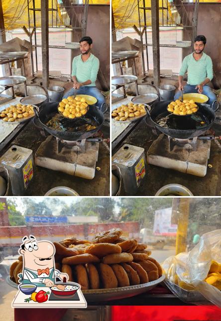 Paella at Karande vada pav center