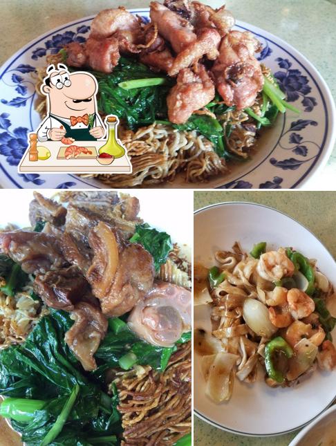 Попробуйте блюда с морепродуктами в "Lee Ho Fook Restaurant"