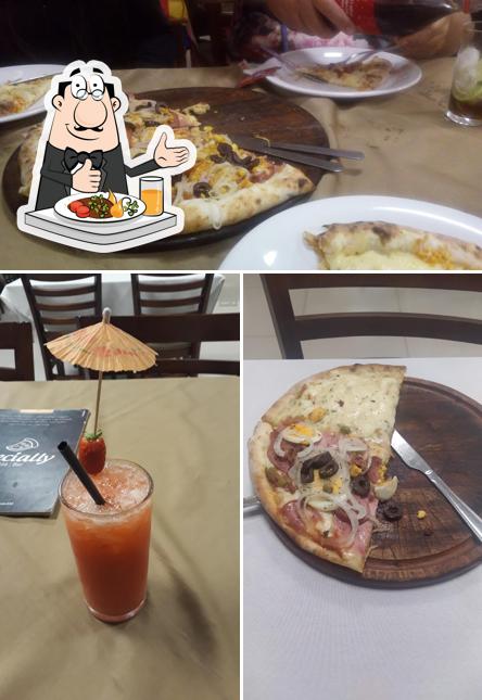 Comida em Specially Pizzaria