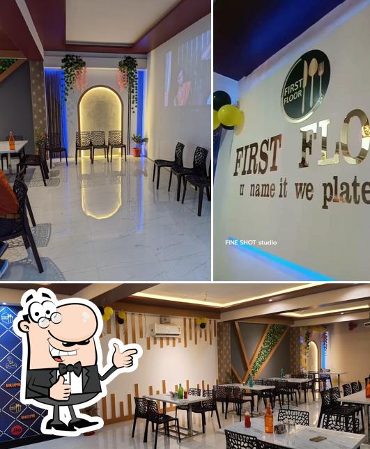 Here's a pic of First Floor Restaurant & Cafe