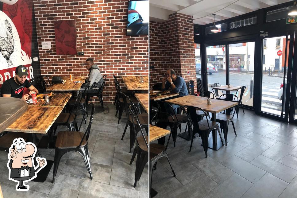 The interior of AU BRAZIER MONTREUIL - Restaurant Poulet Braisé