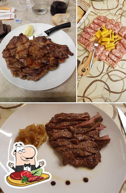 Prenditi i un pasto a base di carne a La Degusteria