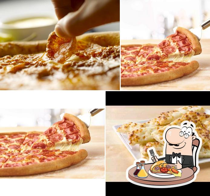 Order pizza at Papa Johns Pizza