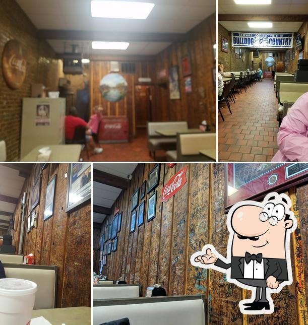 Pizza Bar, 141 2nd St NW in Carbon Hill Restaurant menu and reviews