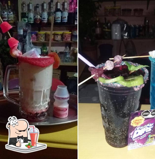 Micheladas y Drink's el Rincón del "Mau" tiene una buena selección de bebidas