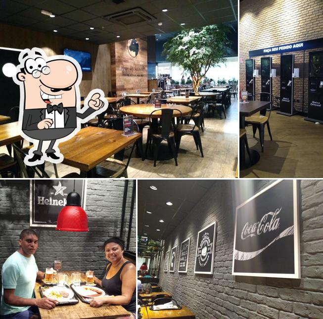 O interior do Mania de Churrasco! Prime Steak & Burger