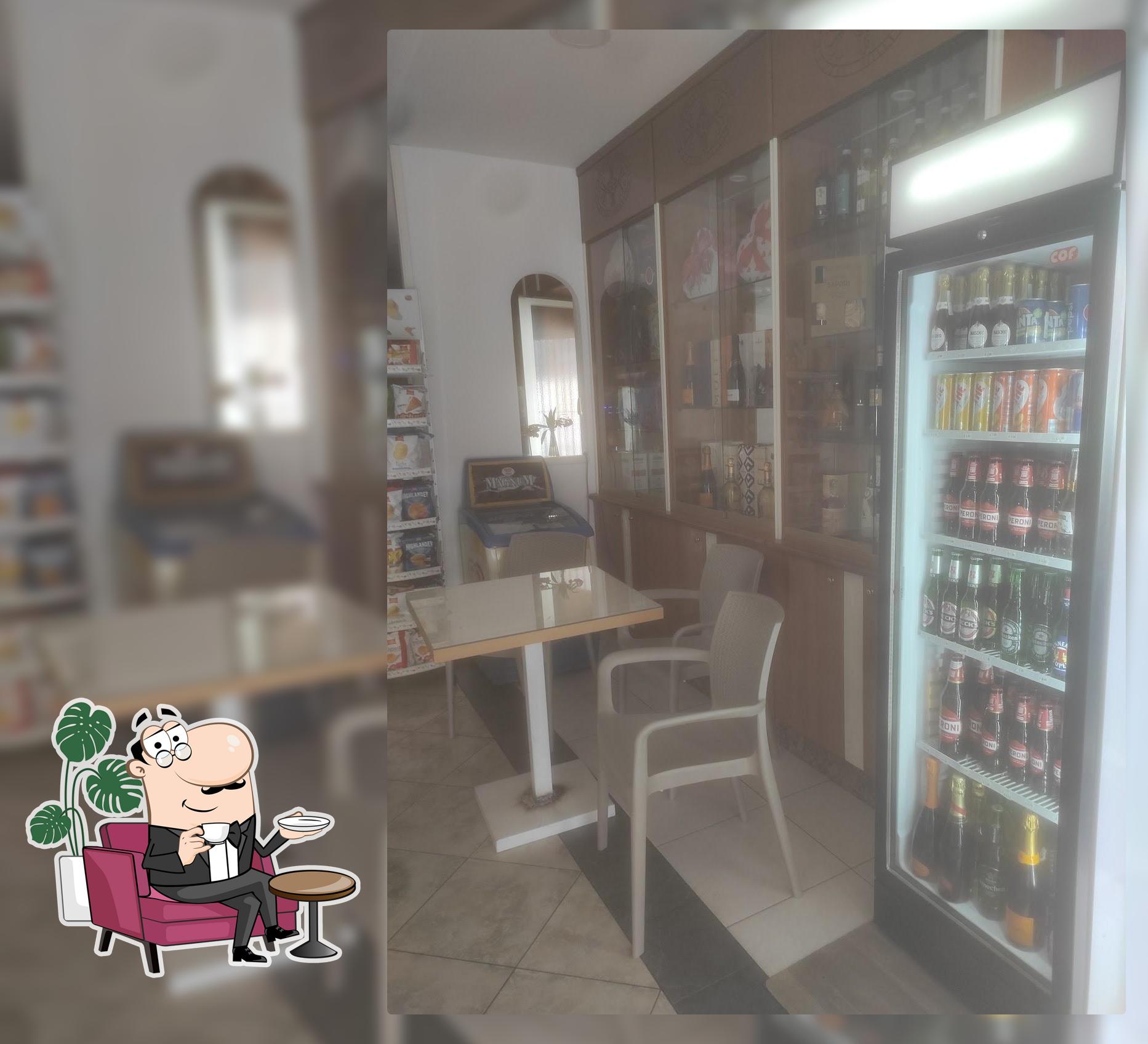 Vintage Coffee & Bar
