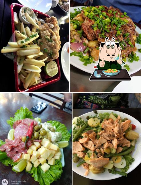 D’Jones Pub Food