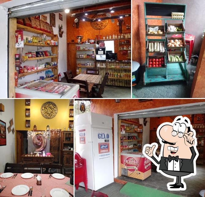 O interior do Empório, restaurante e Pizzaria Ibirapitanga