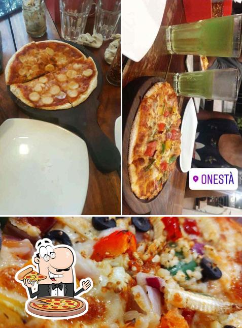 Get pizza at Onesta