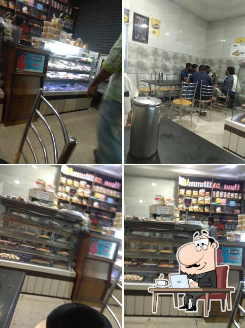 Check out how Aroma Bakery looks inside