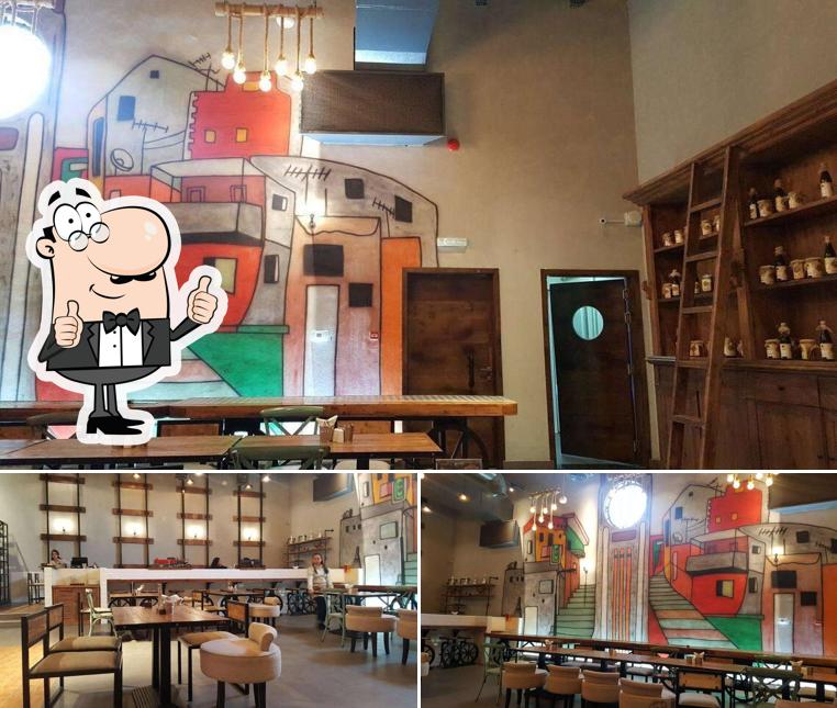 Here's a picture of Sikkat Beirut Restaurant and Cafe umm Al Quiwan