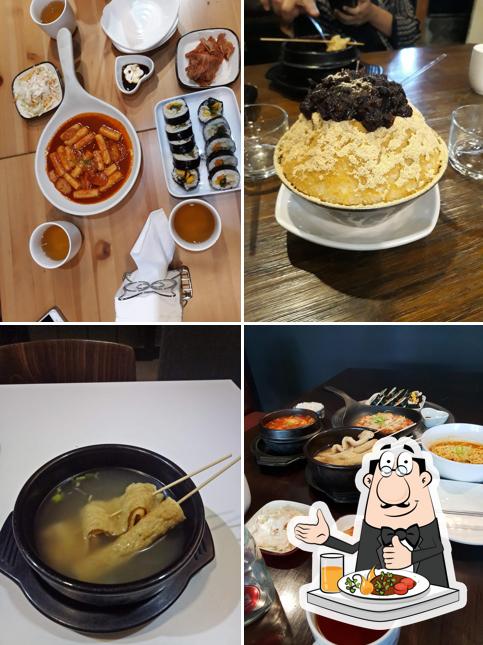 Food at an.nyeong korean food cafe