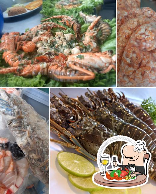 Попробуйте блюда с морепродуктами в "Pescadería y Restaurante Todo Mar"
