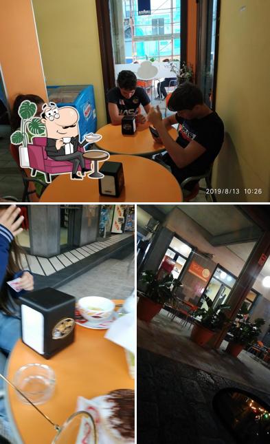 Dai un'occhiata agli interni di Today Bar