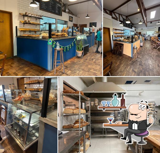 O interior do Fábrika Pães & Café