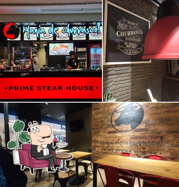 O interior do Restaurante Mania de Churrasco! Prime Steak & Burger