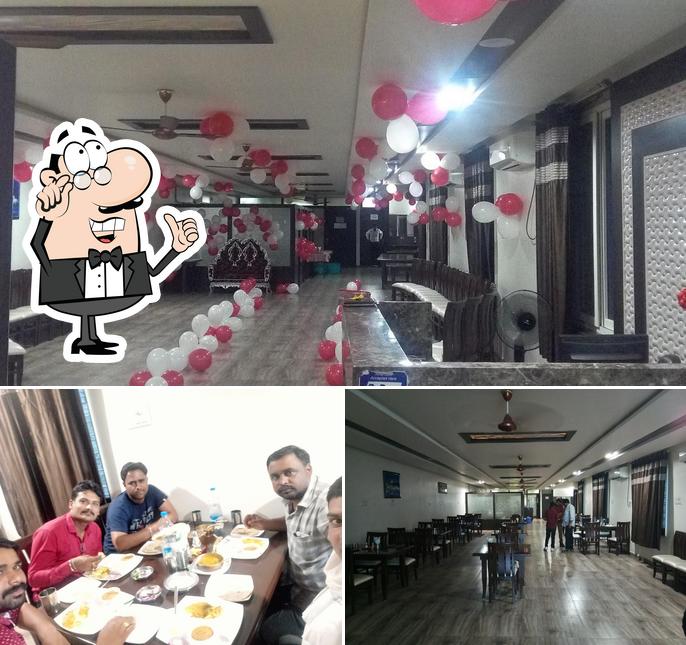Check out how Dawat Restaurant looks inside