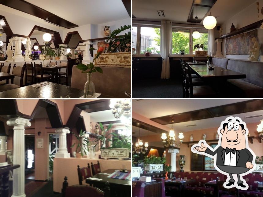 Installez-vous à l'une des tables de Restaurant Delphi