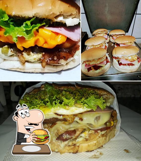 Os hambúrgueres do NOSSO LANCHE irão satisfazer diferentes gostos