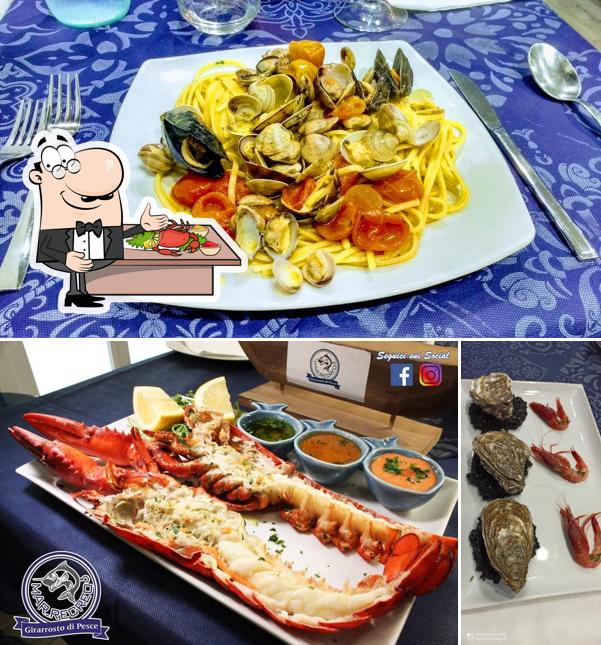 Try out seafood at Mar_Recreo Girarrosto Di Pesce